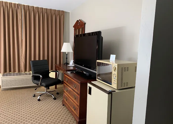 Hotel Days By Wyndham Show 2*