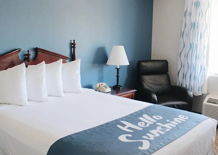 Days By Wyndham Show Hotel Show Low