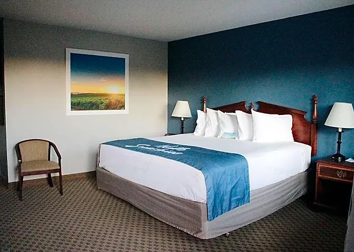 Days By Wyndham Show Hotel Show Low