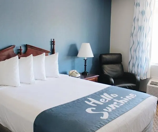 Hotel Days By Wyndham Show Show Low